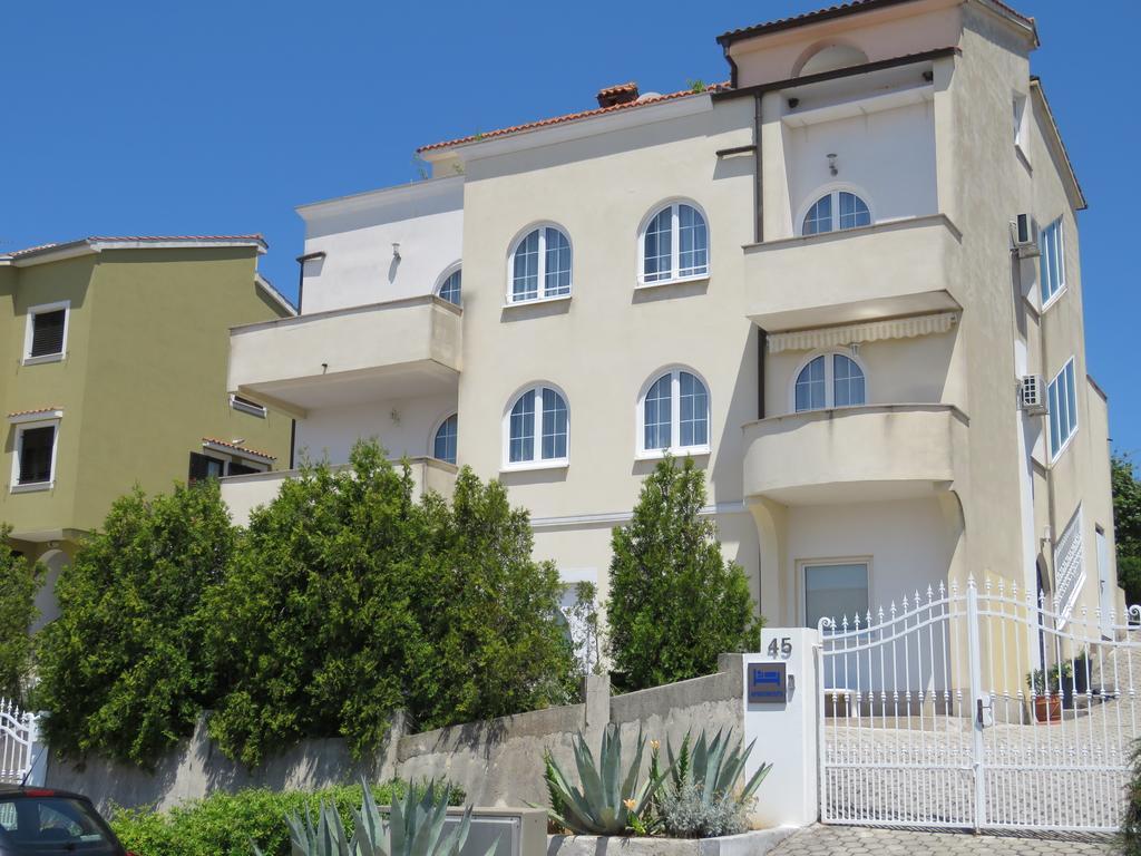 Apartments Villa Urbajs Врсар Экстерьер фото